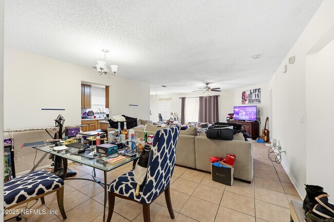 Building Photo - 1739 Saw Lake Drive