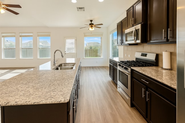 Building Photo - 8907 Palomino Pony