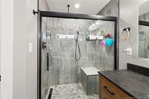 Building Photo - 102 Melanie Ln