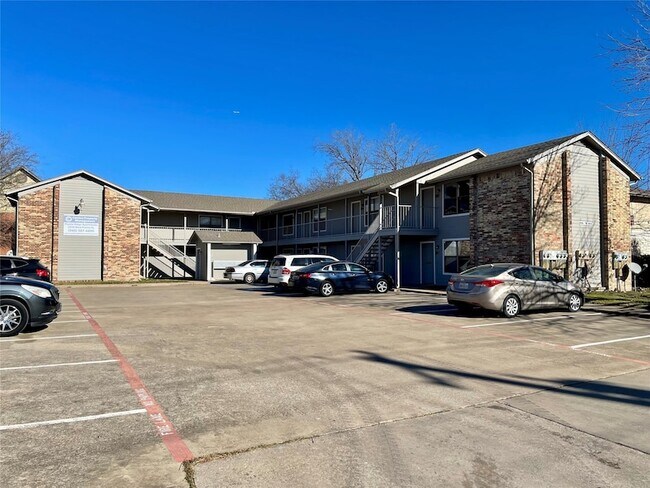 Building Photo - 2526 W Prairie St