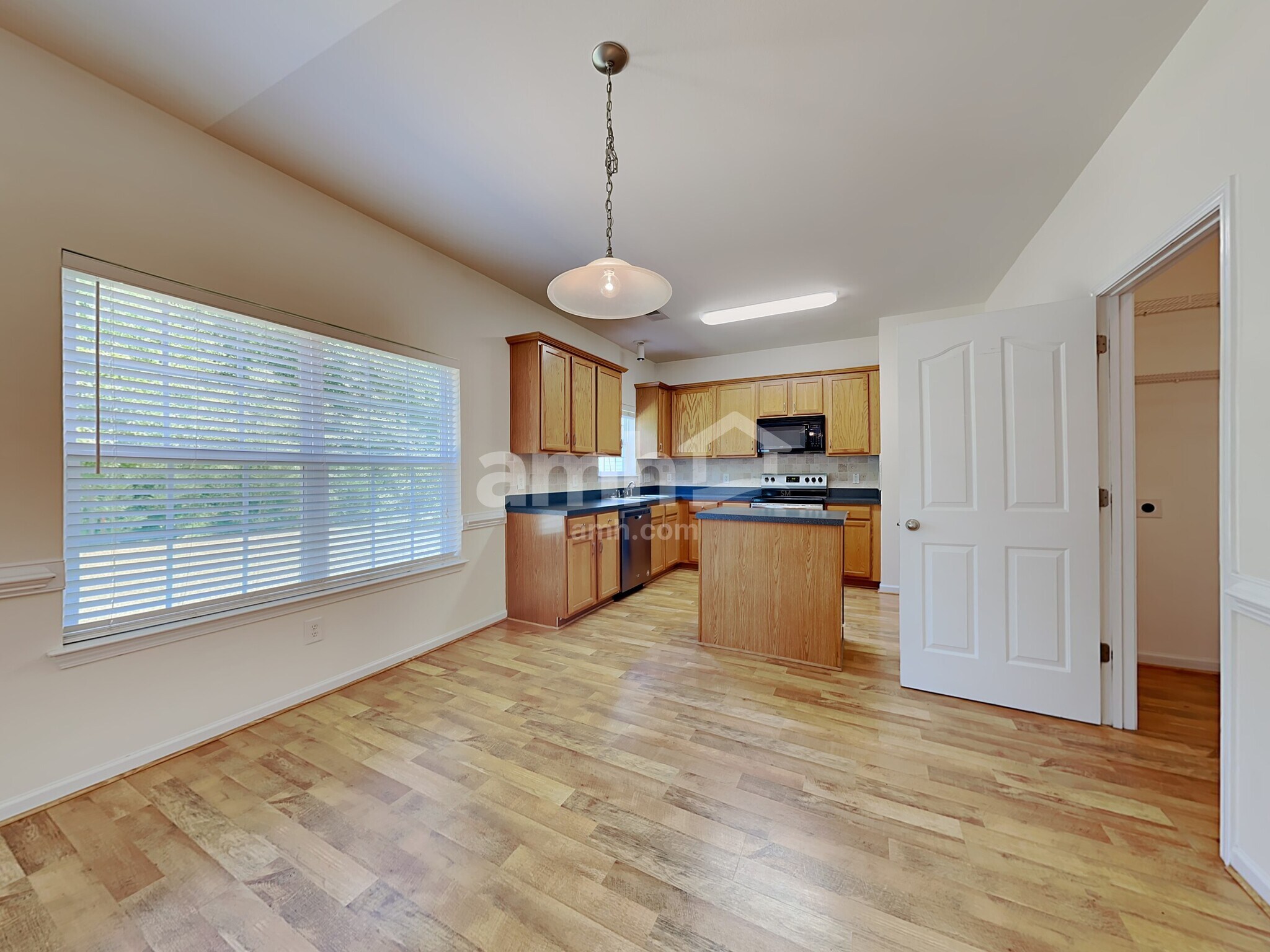 Building Photo - 3457 Lilliefield Ln