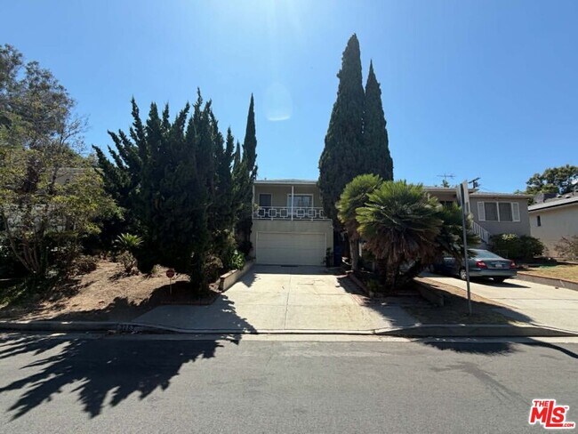 Building Photo - 3283 Kelton Ave