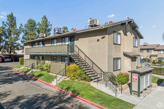 Building Photo - Pine Ridge Apartments