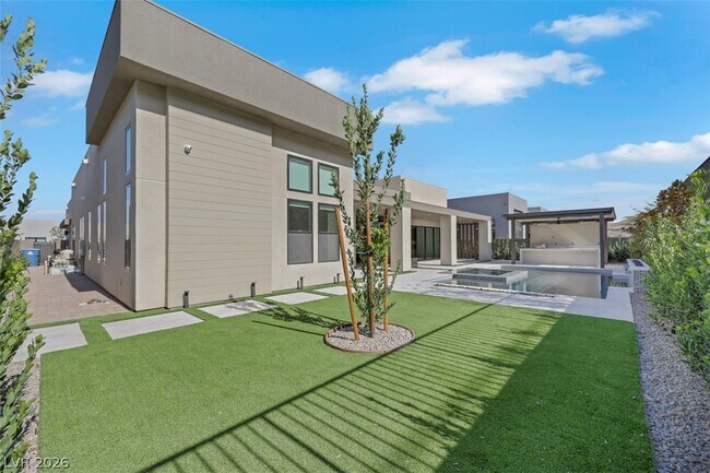 Building Photo - 4803 Verde Bloom St