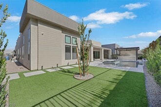 Building Photo - 4803 Verde Bloom St