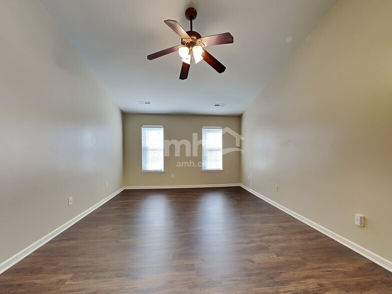 Building Photo - 2943 Glen Echo Ct