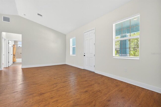 Building Photo - 2650 Tifton St S