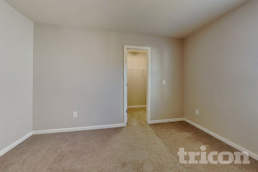 Building Photo - 4217 Piedmont Farms Way