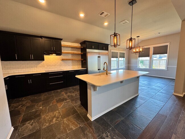 Building Photo - 1104 Black Mesa Rd