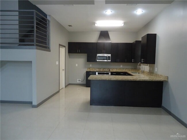 Building Photo - 5239 Shalom Dr