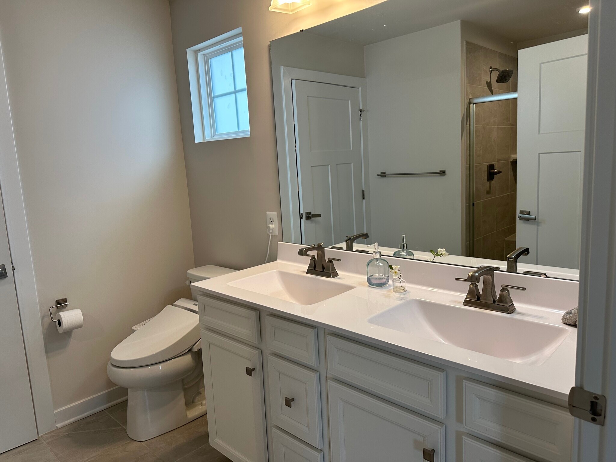 Building Photo - 7120 Iron Gall Ln