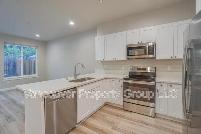 Building Photo - 2429 NE 54th St