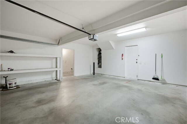 Building Photo - 9896 Highland Ave