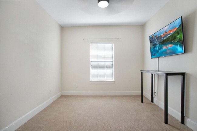 Building Photo - 6715 Windrift Way