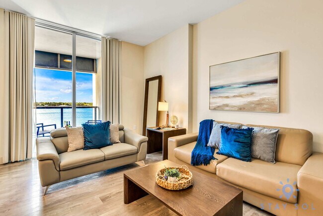 Building Photo - 777 N Ocean Dr