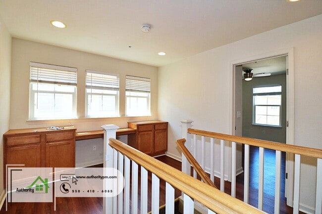 Building Photo - 2359 Shining Star Way