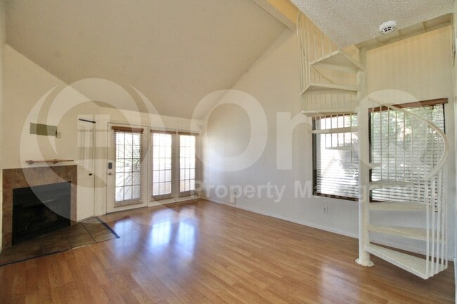 Building Photo - 30 E Brown Rd