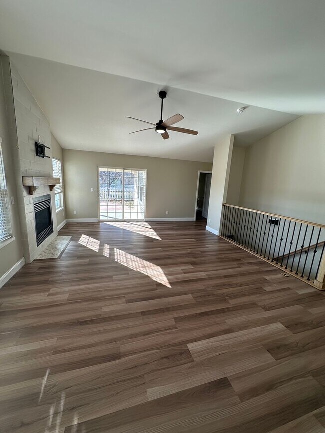 Building Photo - Amazing 4 Bedroom House in Ft. Collins!