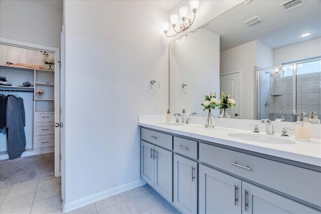 Building Photo - 4513 Lucabella Ln