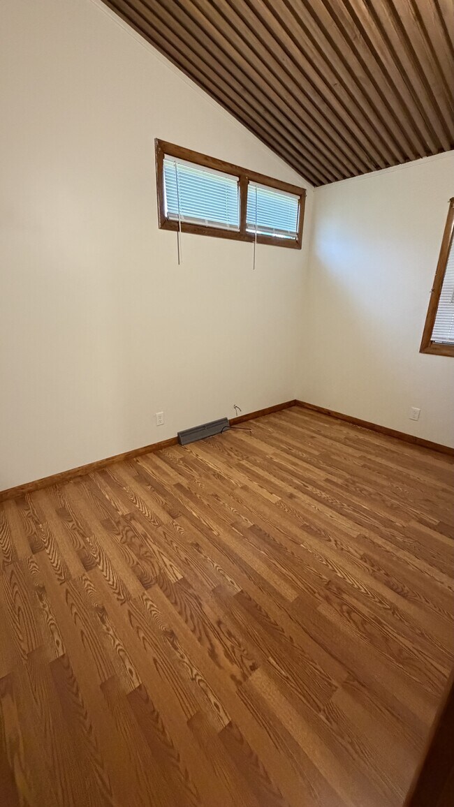 Building Photo - 101 McKinley Cir