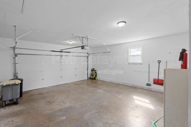 Building Photo - 2241 Indian Trail Dr