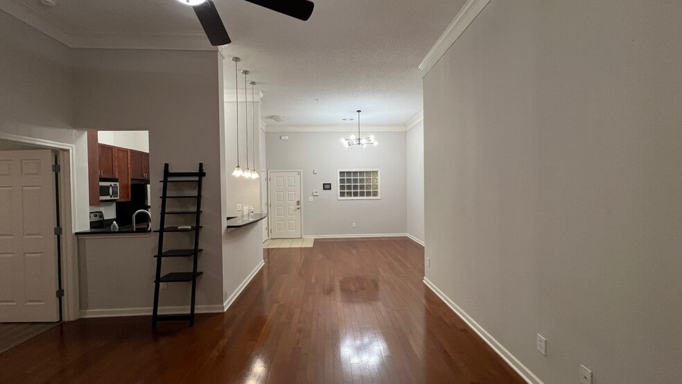 Building Photo - 401 16th St NW