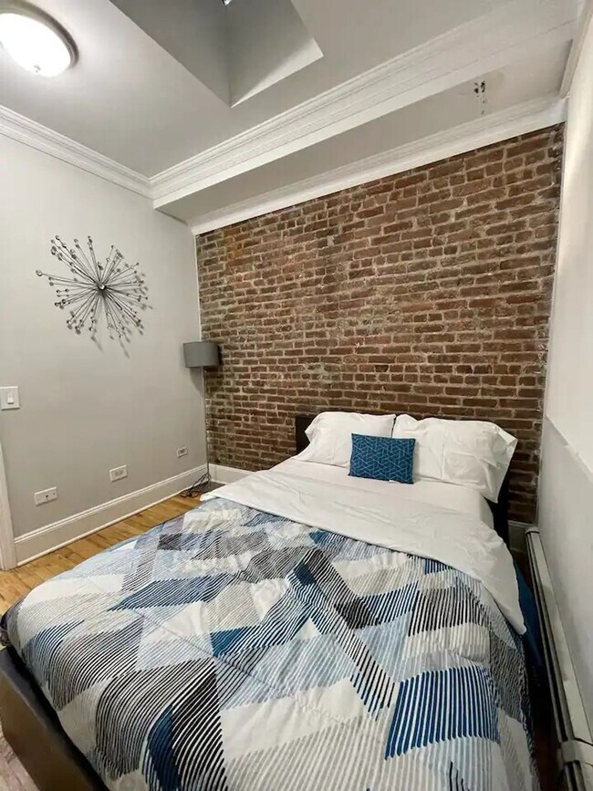 Building Photo - 468W W 47th St