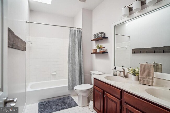 Building Photo - 9140 Goshen Valley Dr