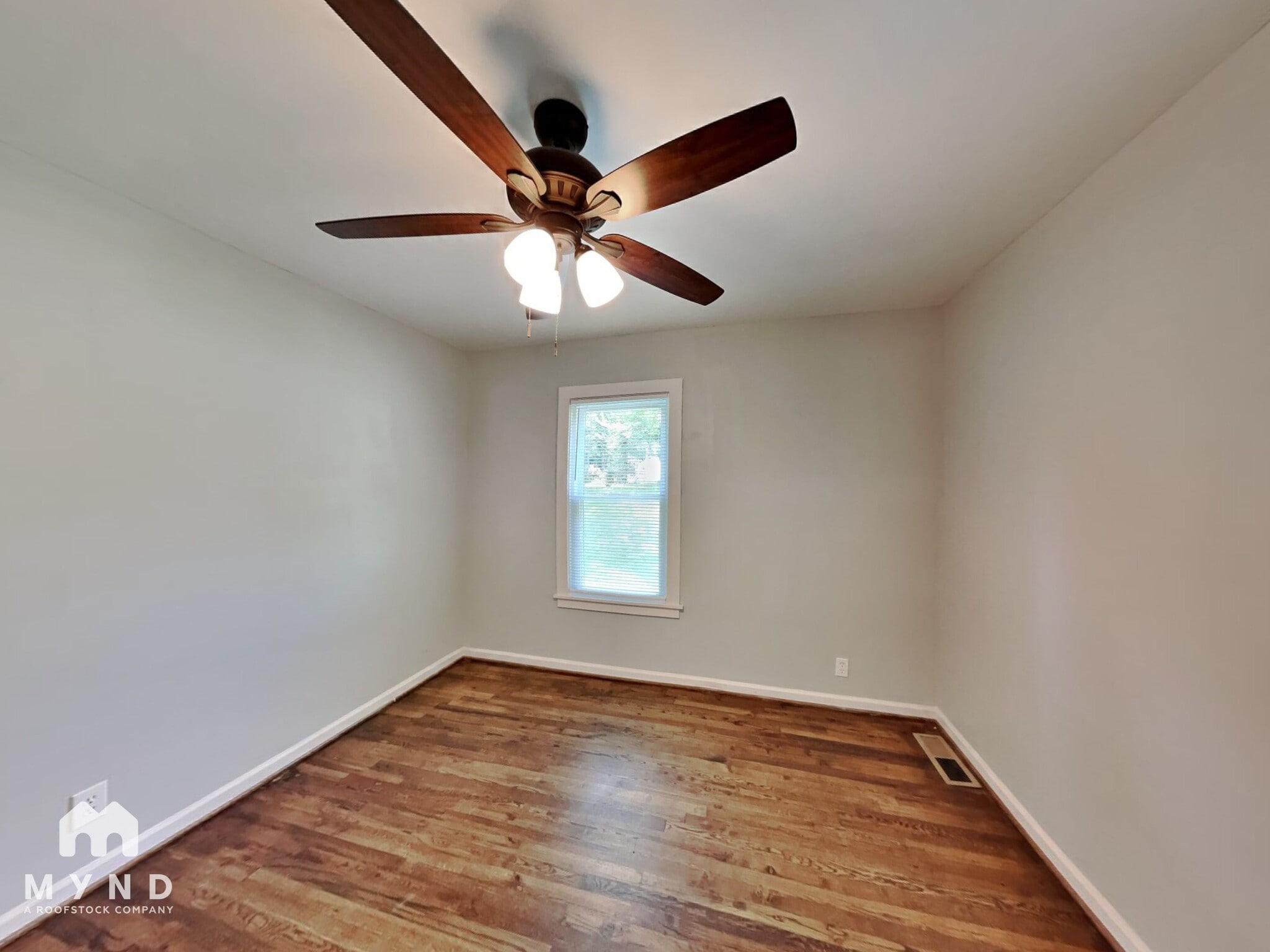 Building Photo - 7824 Rugby Ave