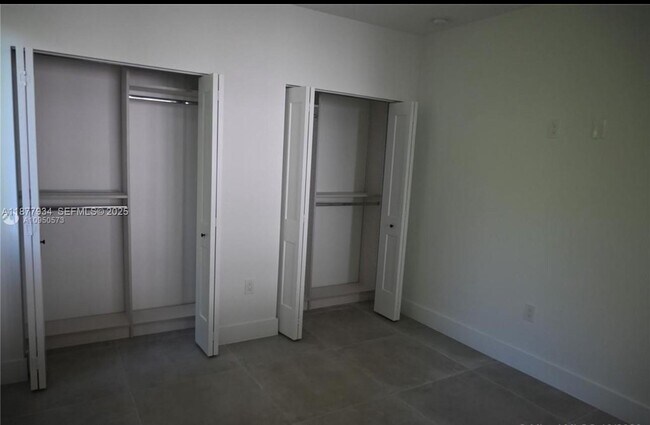 Building Photo - 14 Coral Dr