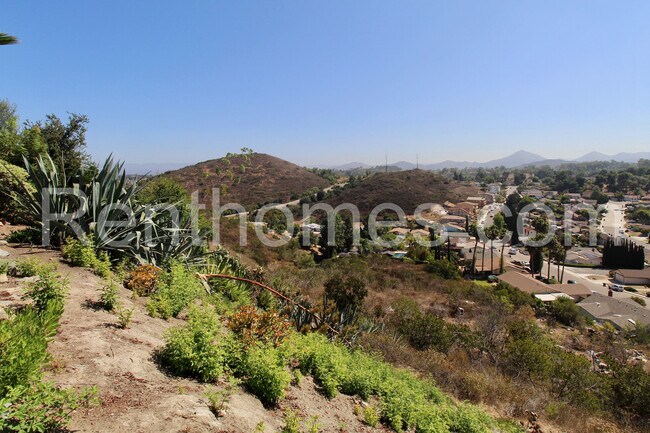 Building Photo - 11327 Linares St