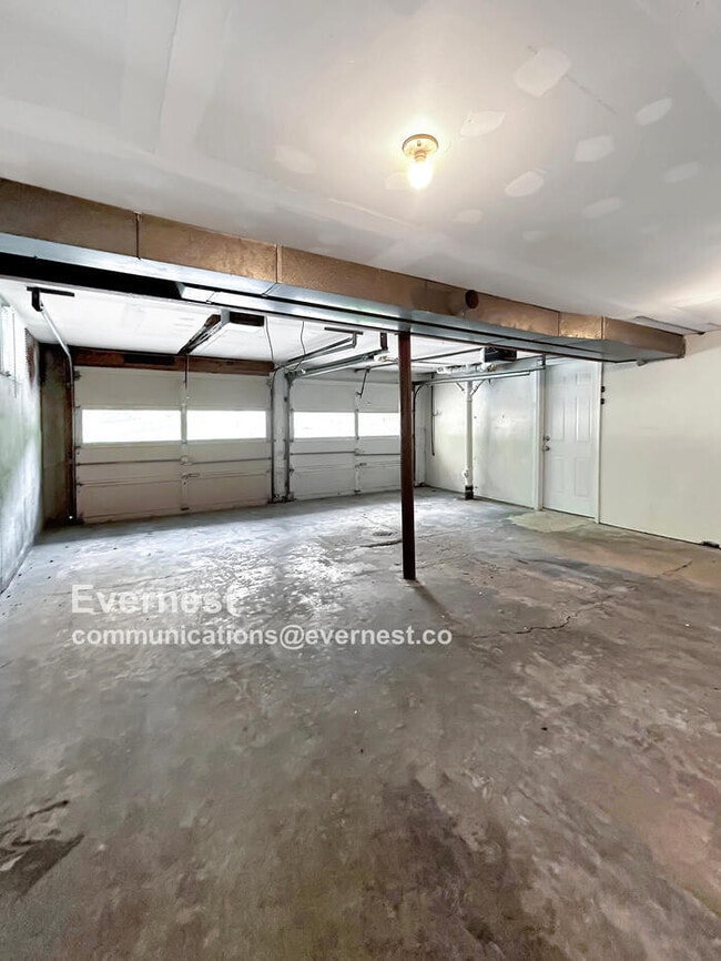 Building Photo - 3512 Bridge Manor Dr