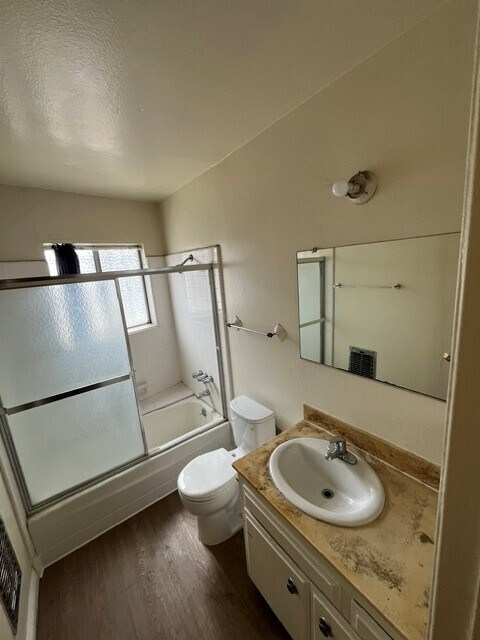 Floorplan - 3357 Oakhurst Ave.