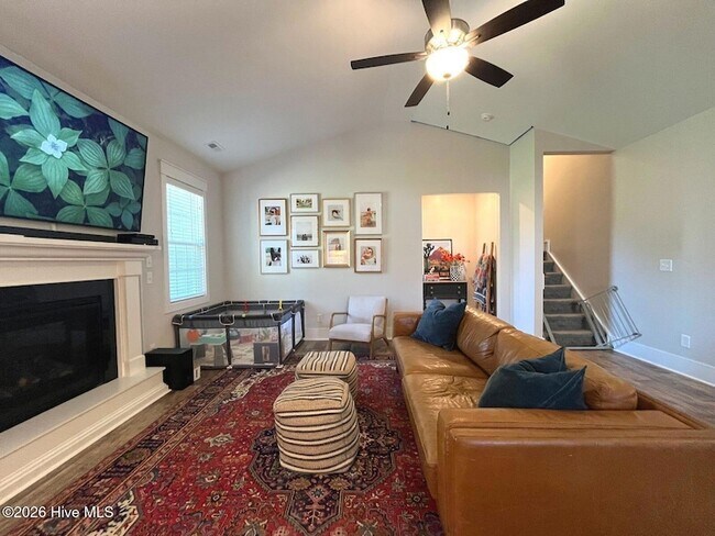 Building Photo - 604 Muscadine Ln