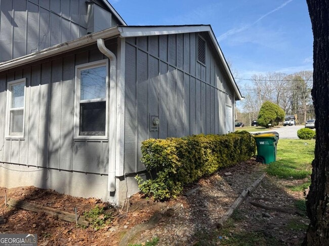 Building Photo - 3815 Samia Ct