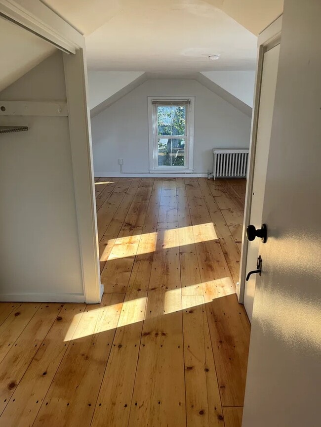 Building Photo - 9 Essex Rd