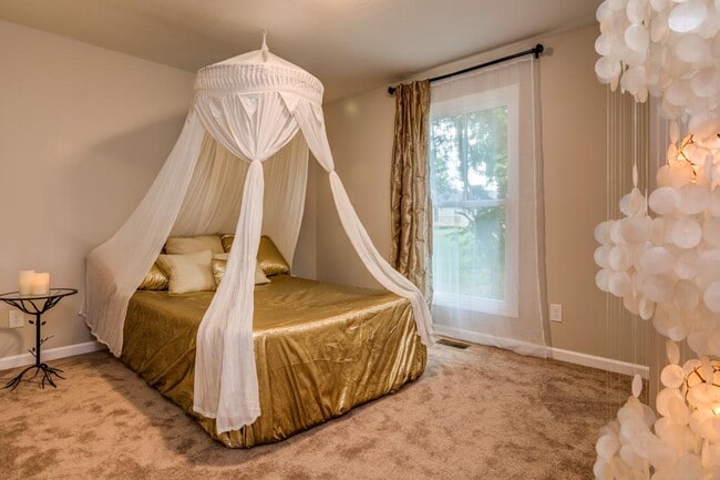 Building Photo - 15 Sand Hill School Rd