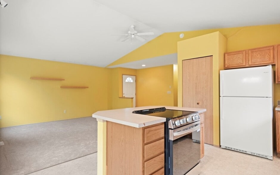 Building Photo - 1225 Sherman Ave