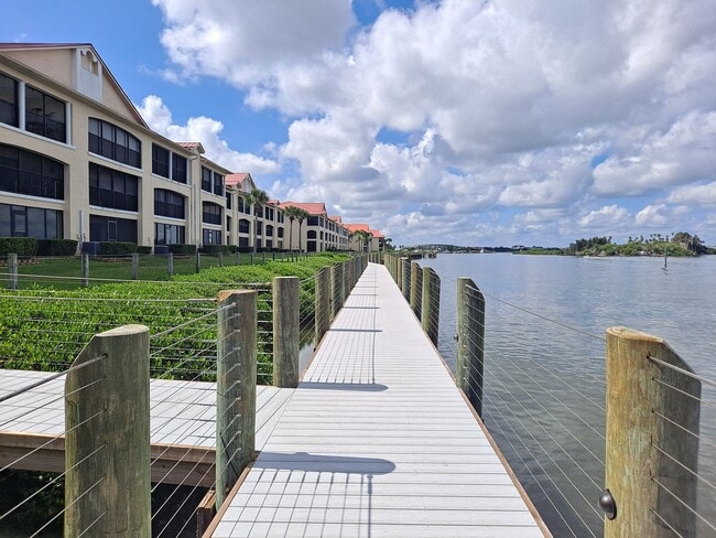 Building Photo - BOUCHELLE ISLAND - RIVER FRONT 2BR 2BA LON...