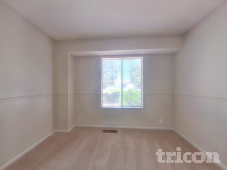 Building Photo - 8840 Sopwith Blvd