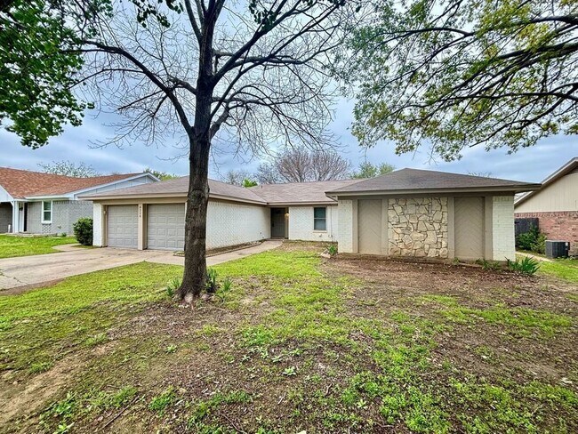 Building Photo - 8229 Pearl St