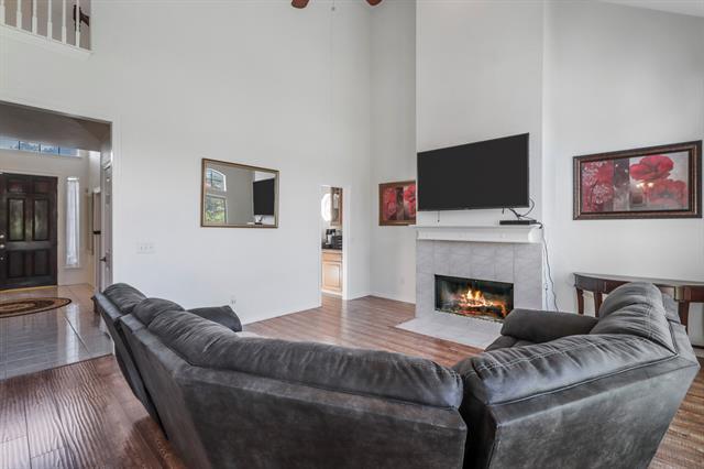Building Photo - 2209 Micarta Dr