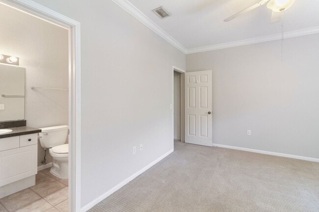 Building Photo - 2152 Portofino Pl