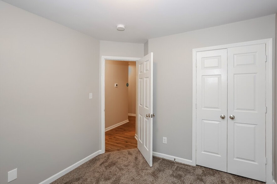 Building Photo - 4006 Craven Hill Dr