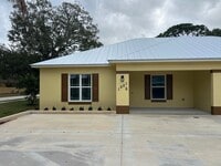 Building Photo - 2 Bedroom 2 Bath / New Construction