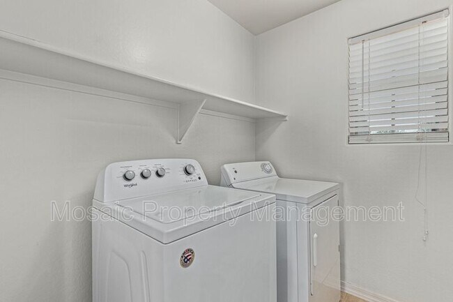 Building Photo - 21374 N 77th Ln