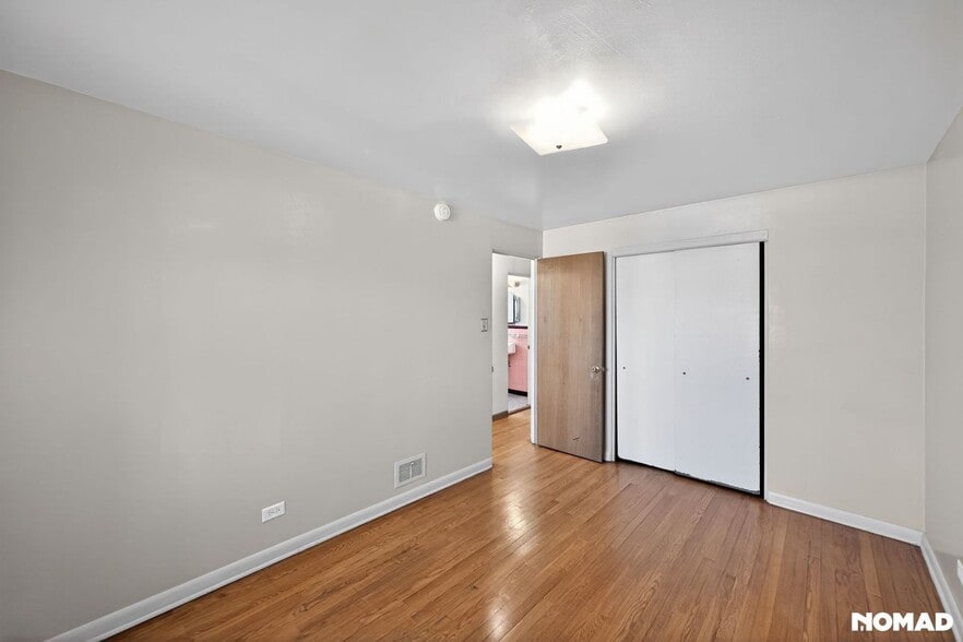 Building Photo - 6801 E 6th Ave