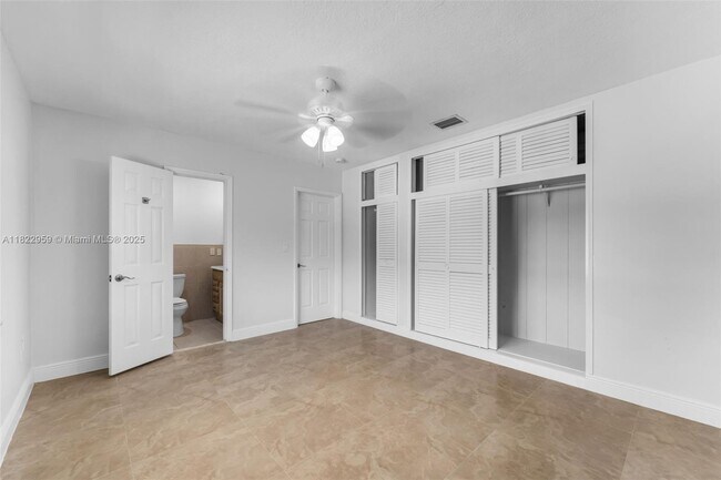 Building Photo - 9140 SW 45th Terrace
