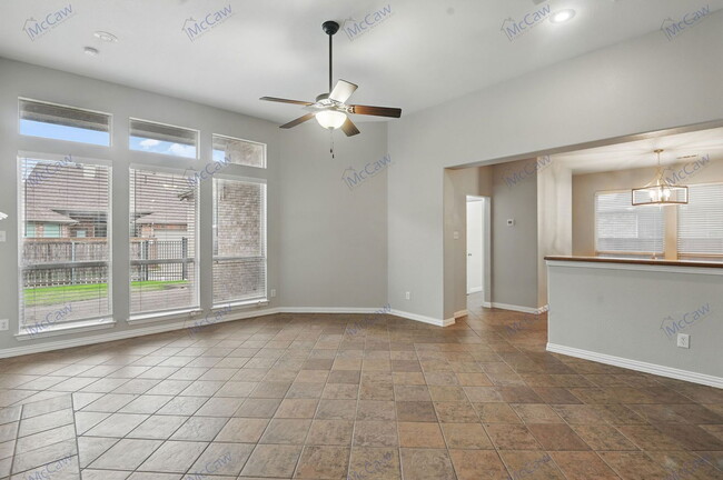 Building Photo - 1210 Surrey Ln