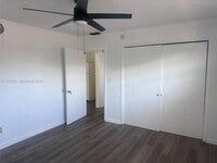 Building Photo - 1931 NE 168th St